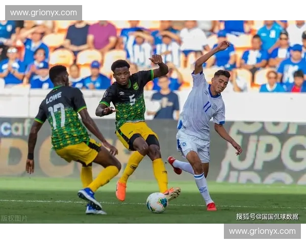 绿茵场上的冰与火之歌：墨西哥的华丽艺术碰撞牙买加的原始力量